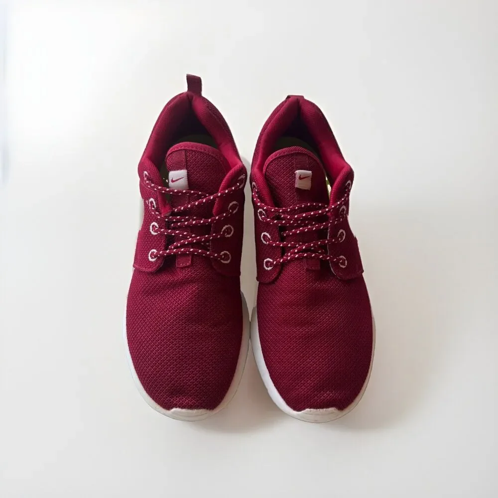 Nike Roshe Run Women's Size 8 Team Red Burgundy White Running Shoes 511881-019